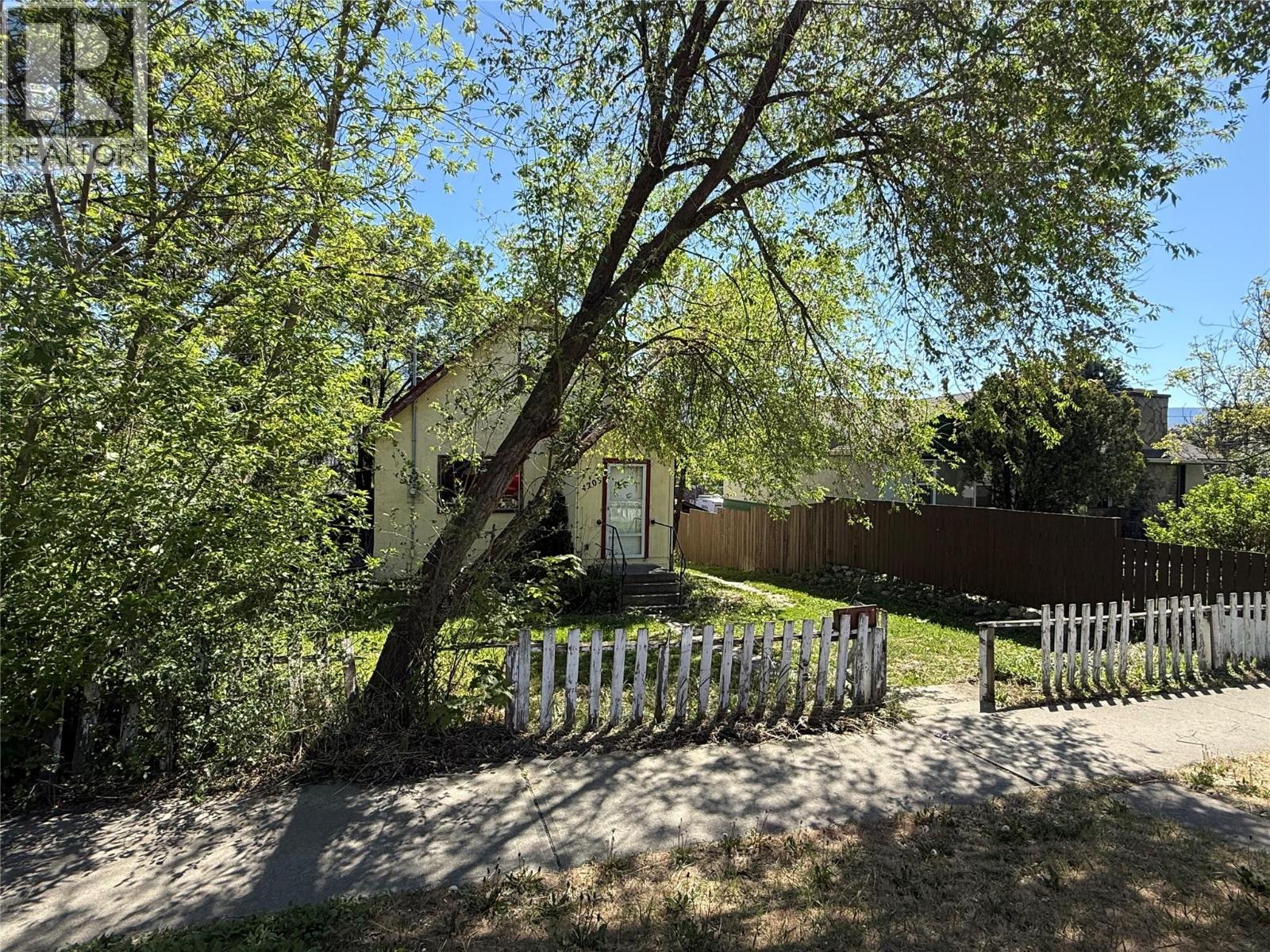 4203 34 Street - 2
