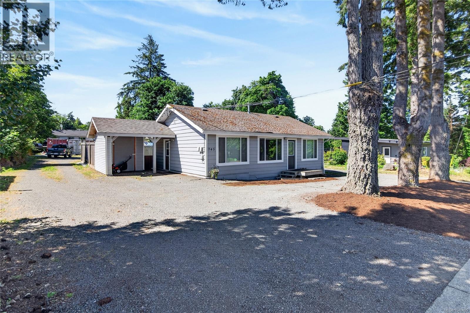 745 Evergreen Rd