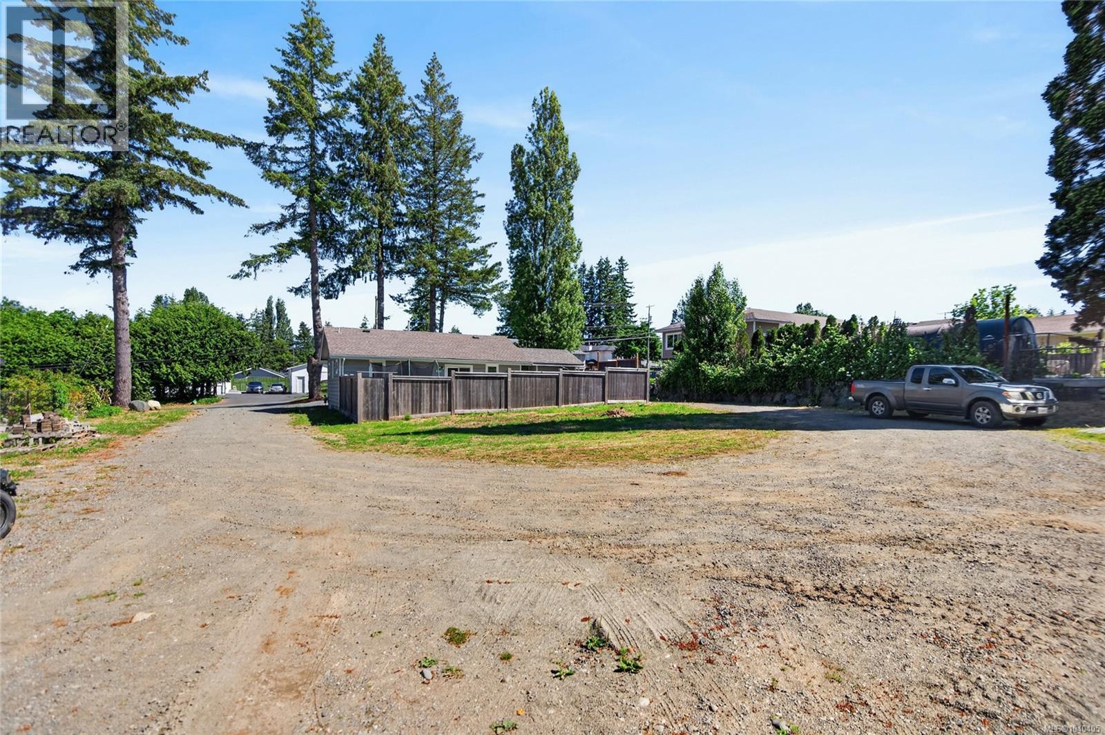 745 Evergreen Rd - 36