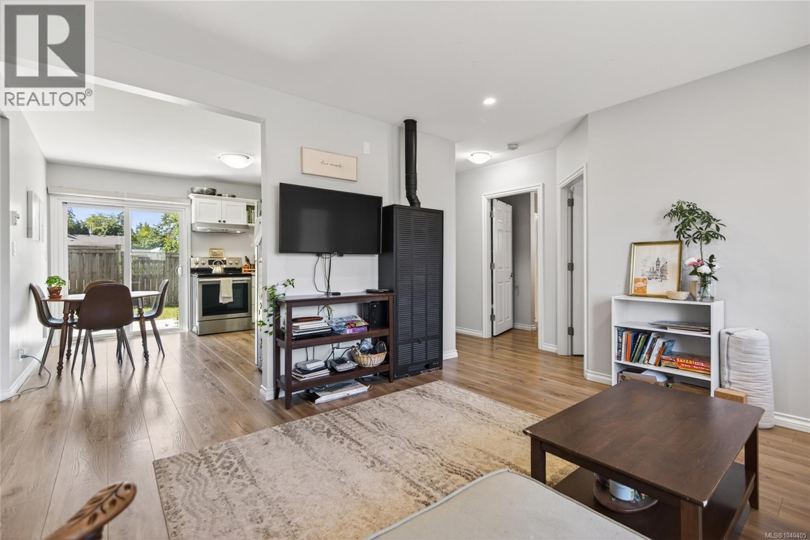 745 Evergreen Rd - 5