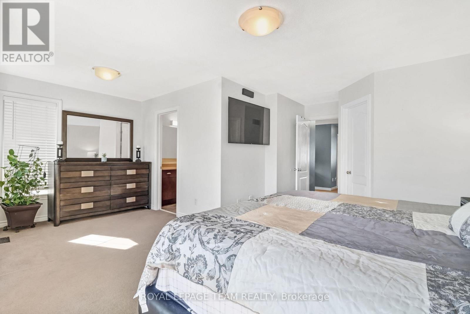 2477 REGATTA AVENUE - 13