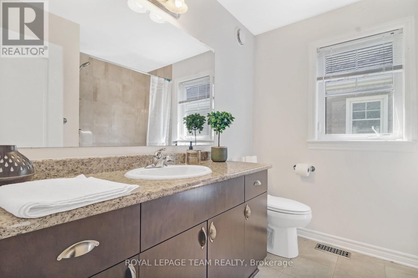 2477 REGATTA AVENUE - 17
