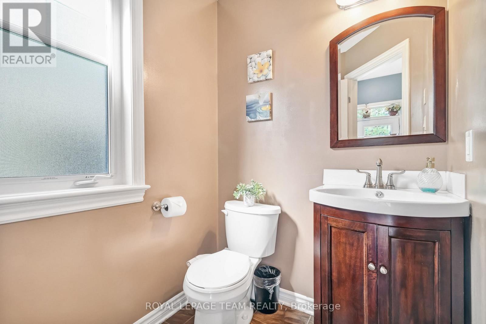 2477 REGATTA AVENUE - 4