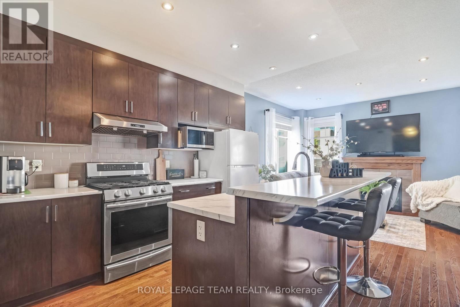 2477 REGATTA AVENUE - 9