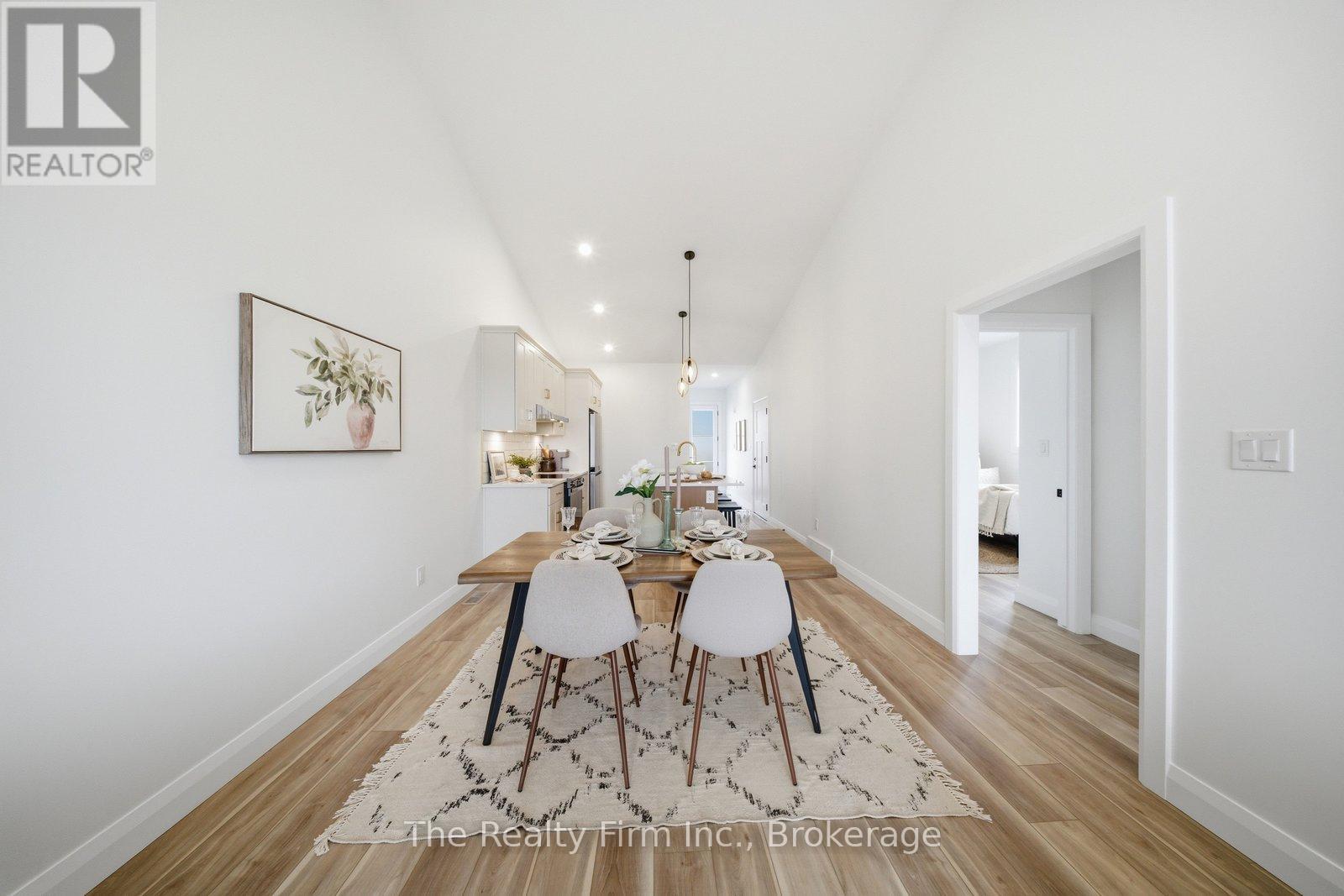 483 GILLESPIE STREET - 11