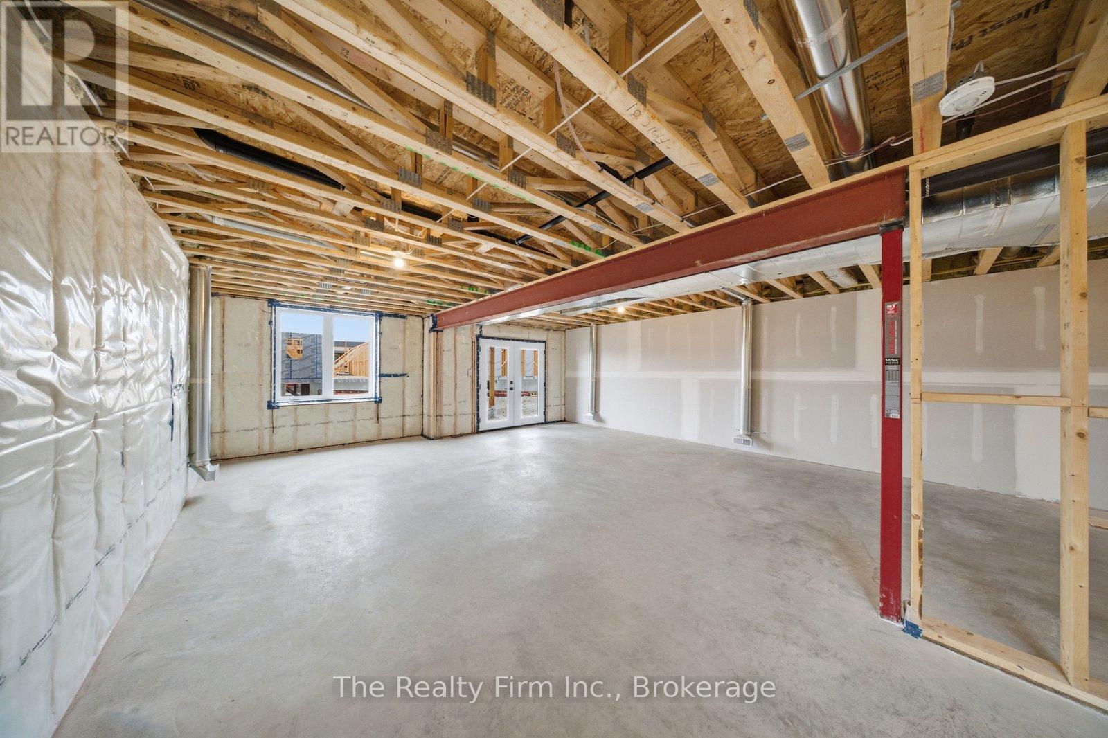 483 GILLESPIE STREET - 23