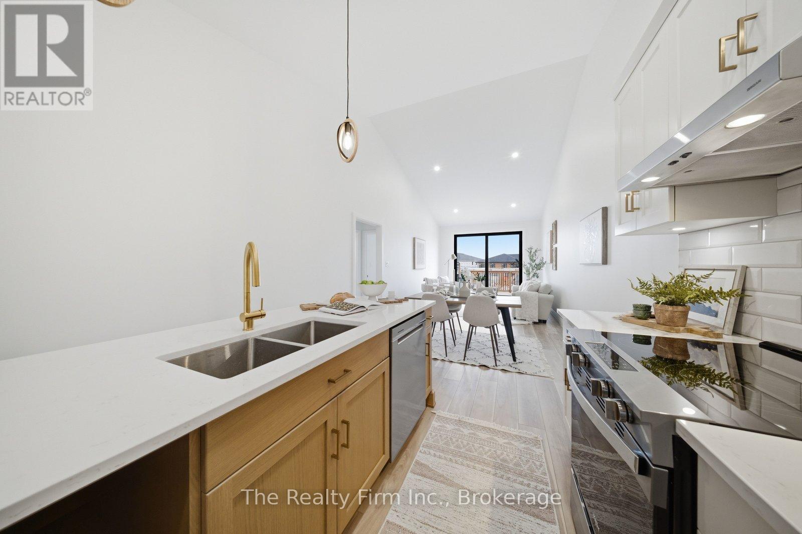 483 GILLESPIE STREET - 9