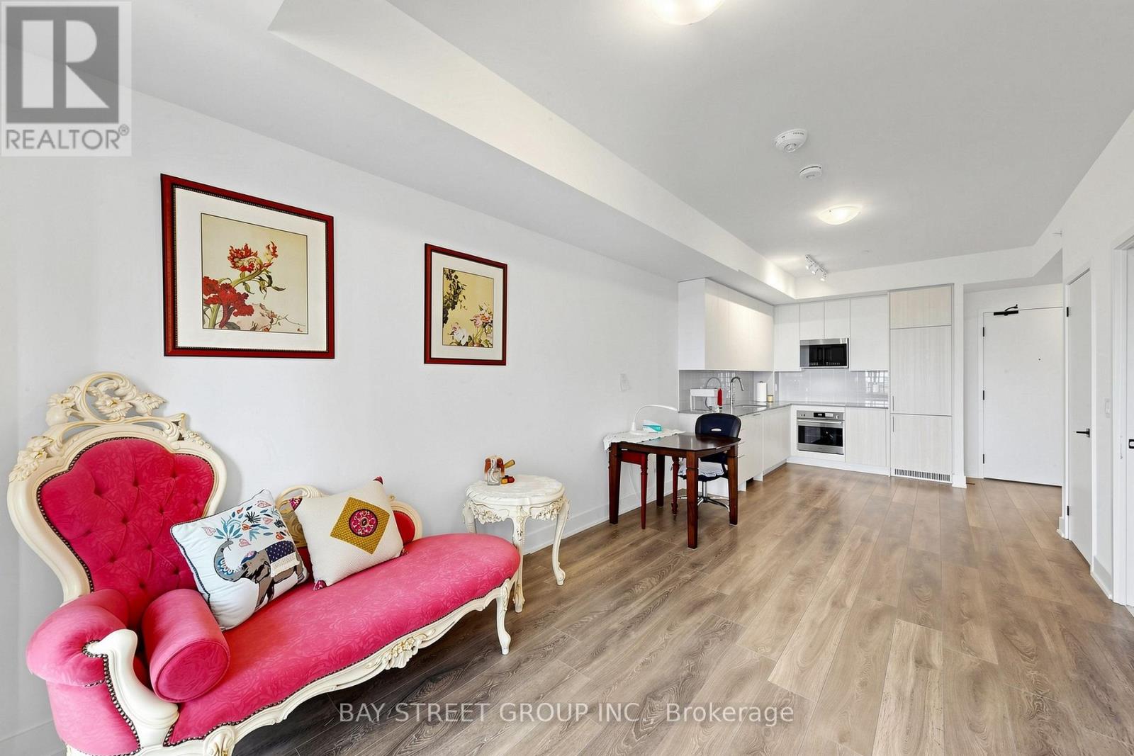 #725 2485 TAUNTON ROAD - 12