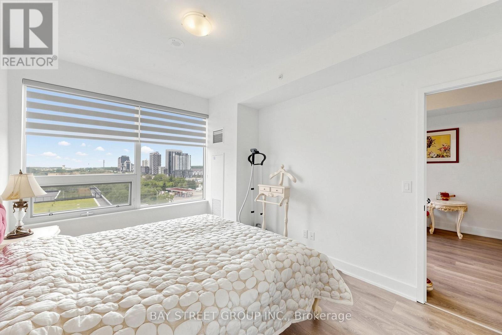 #725 2485 TAUNTON ROAD - 22