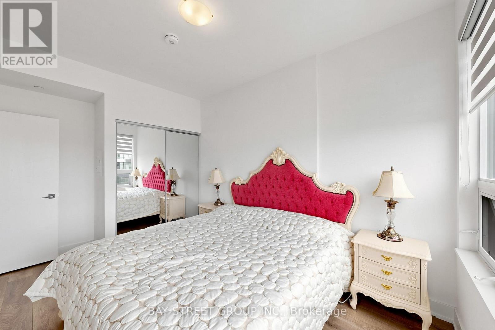 #725 2485 TAUNTON ROAD - 24