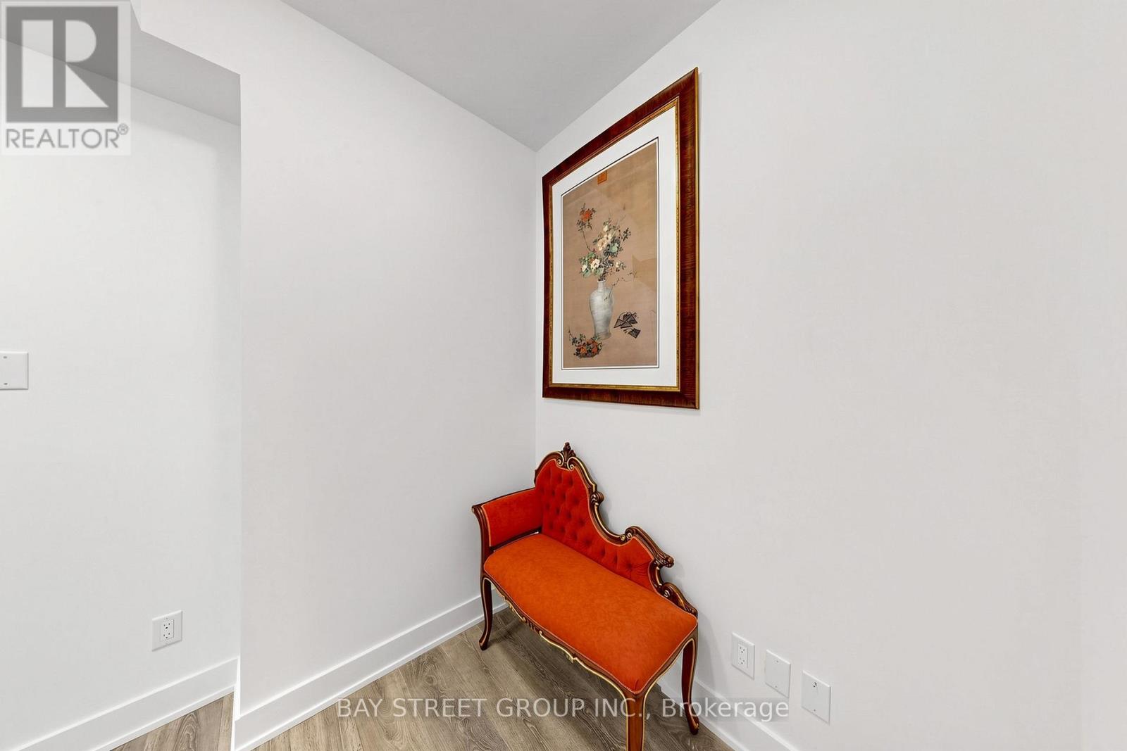 #725 2485 TAUNTON ROAD - 27