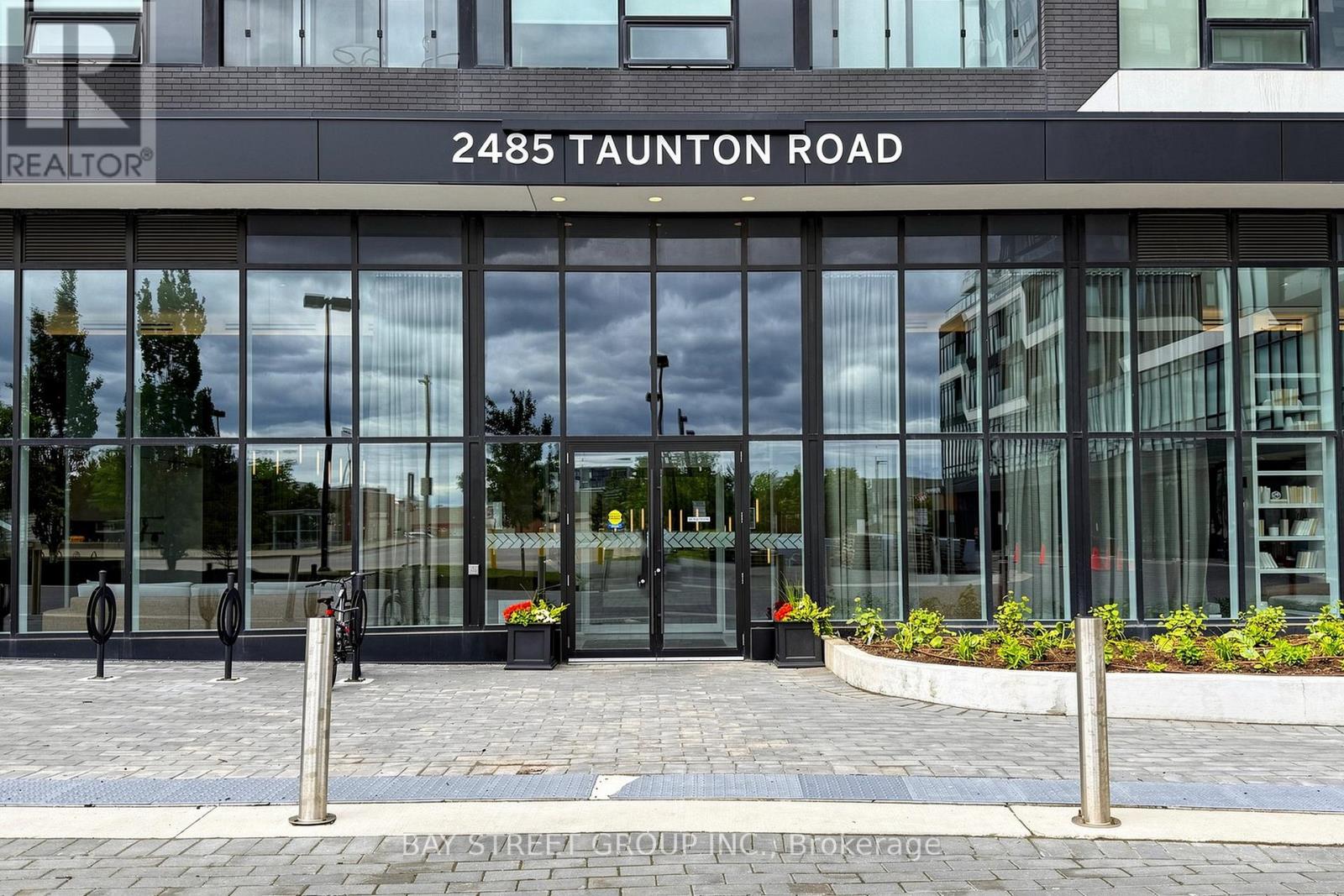 #725 2485 TAUNTON ROAD - 3