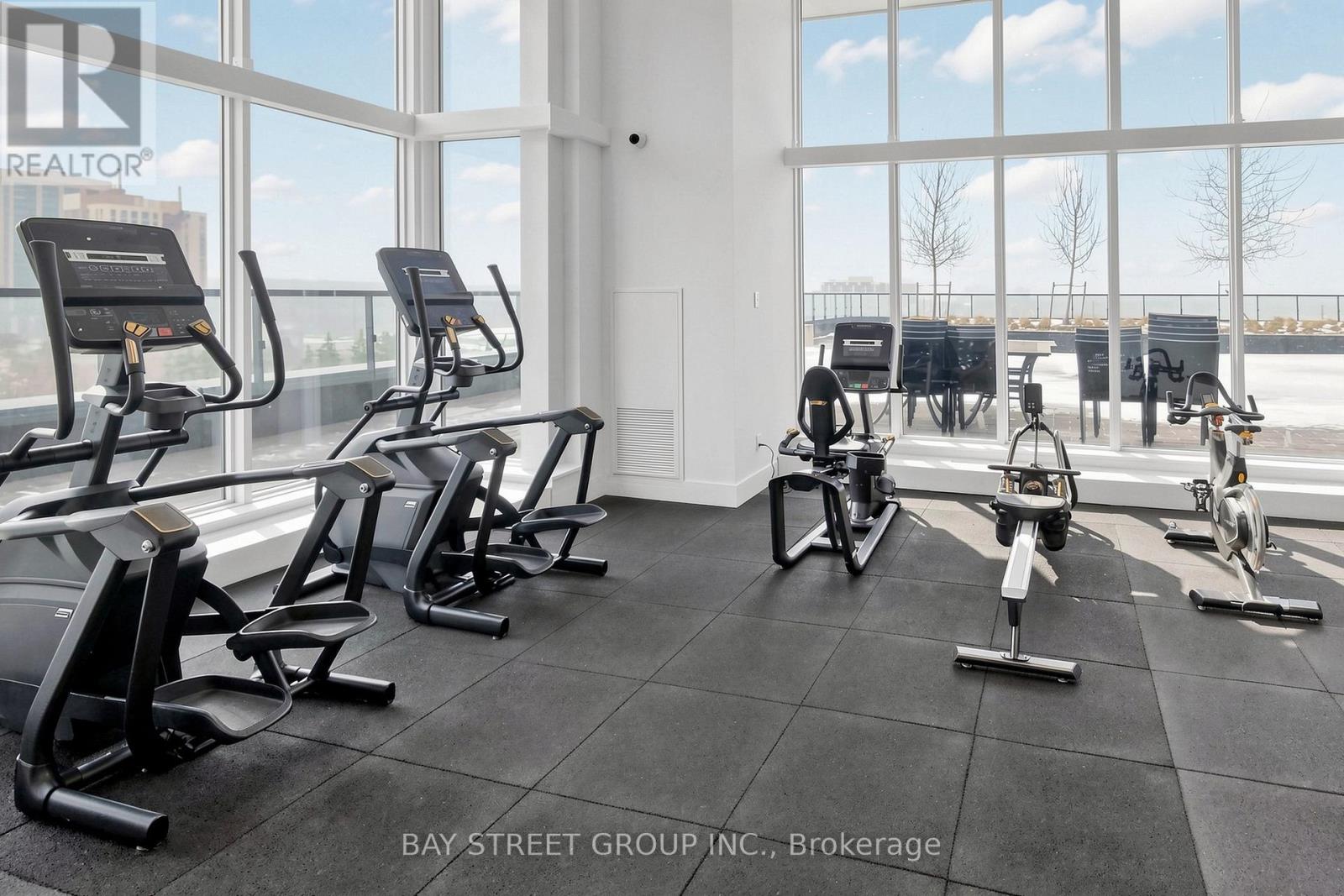#725 2485 TAUNTON ROAD - 37