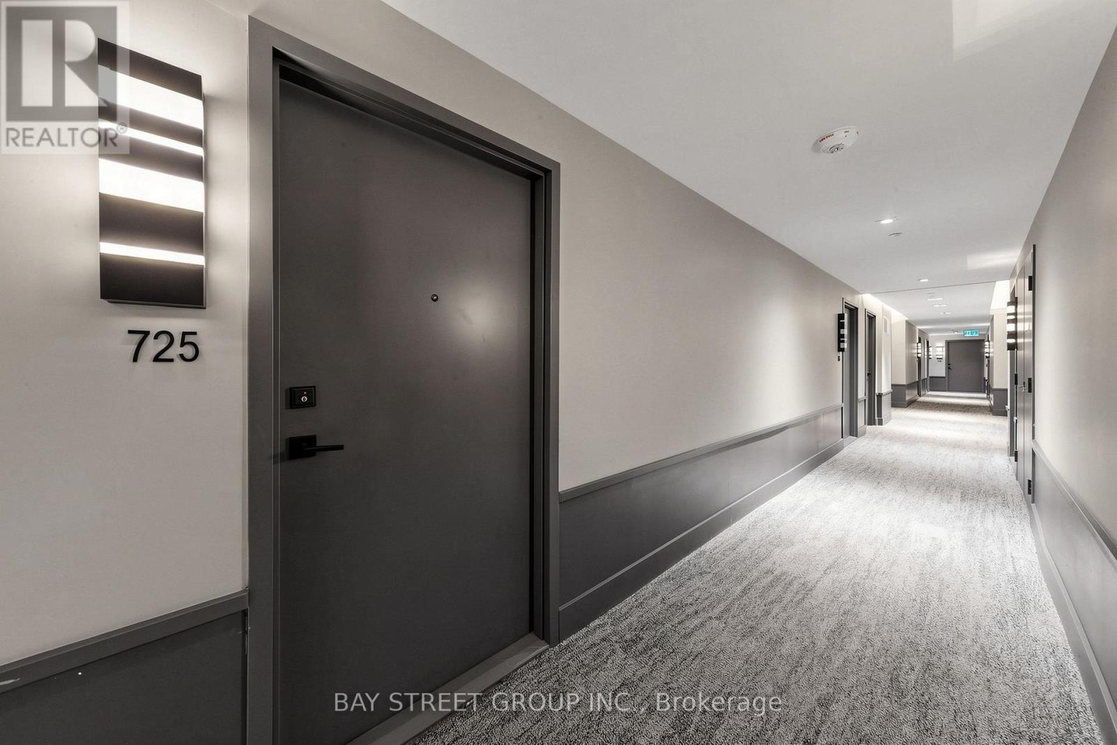 #725 2485 TAUNTON ROAD - 7