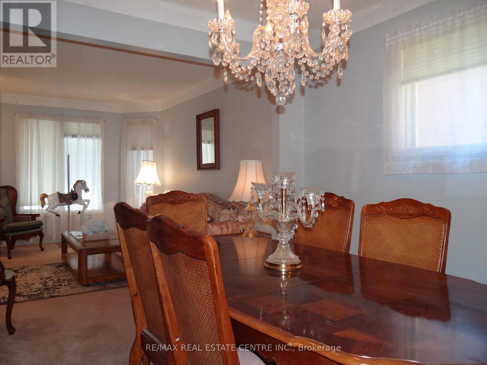 42 DAVIS CRESCENT - 11
