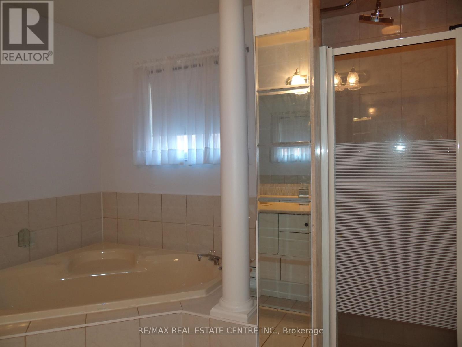 42 DAVIS CRESCENT - 18