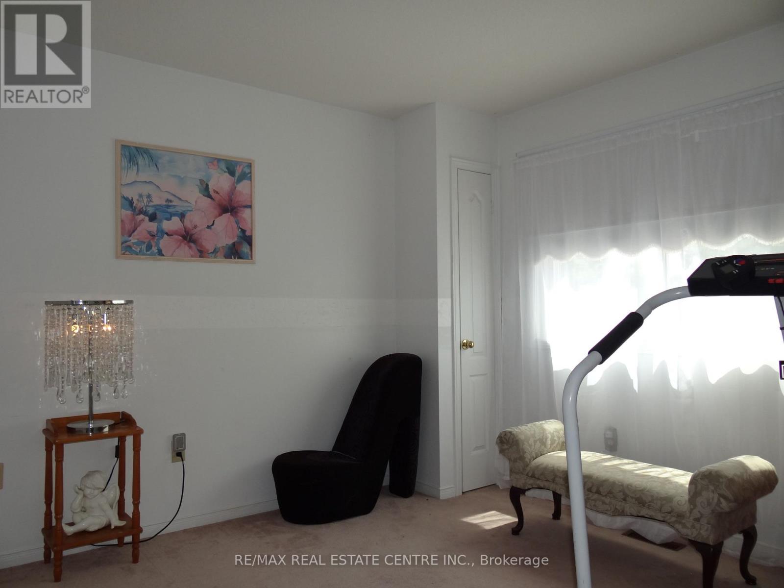 42 DAVIS CRESCENT - 20