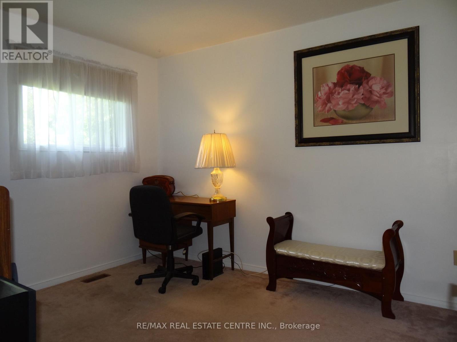 42 DAVIS CRESCENT - 21
