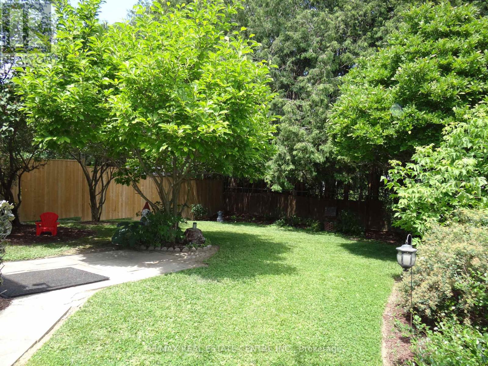 42 DAVIS CRESCENT - 25