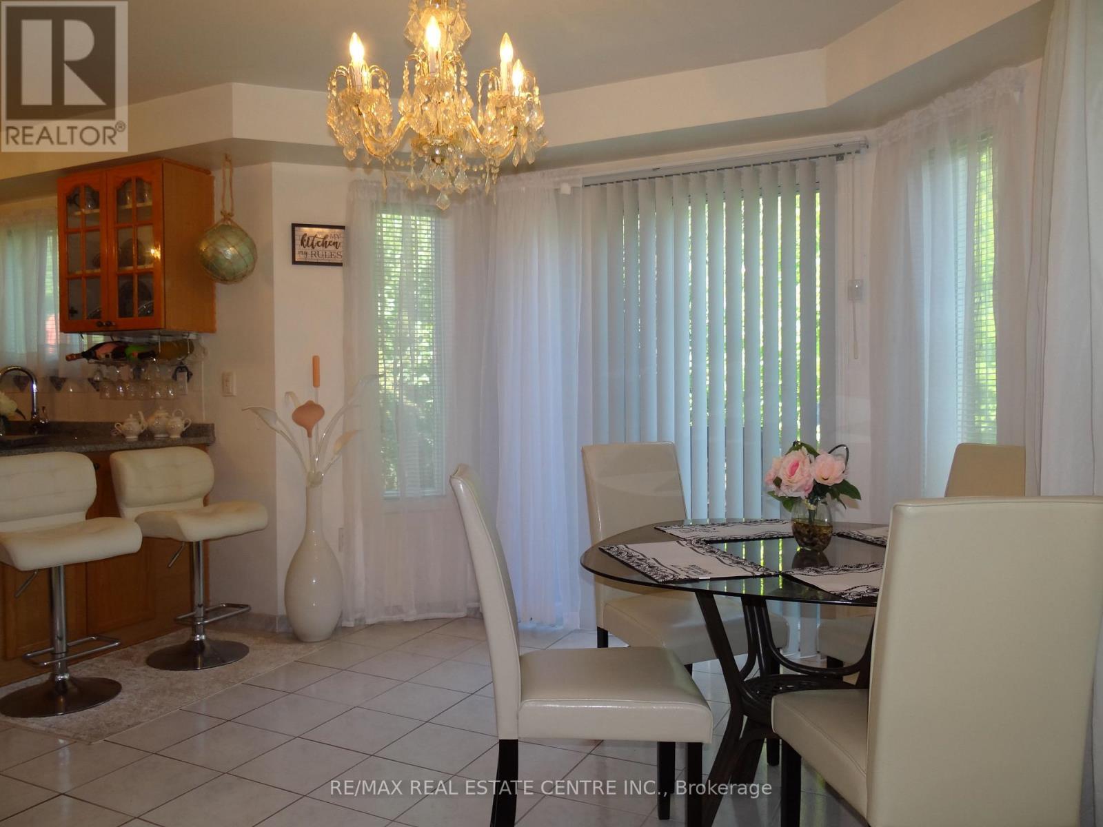 42 DAVIS CRESCENT - 7