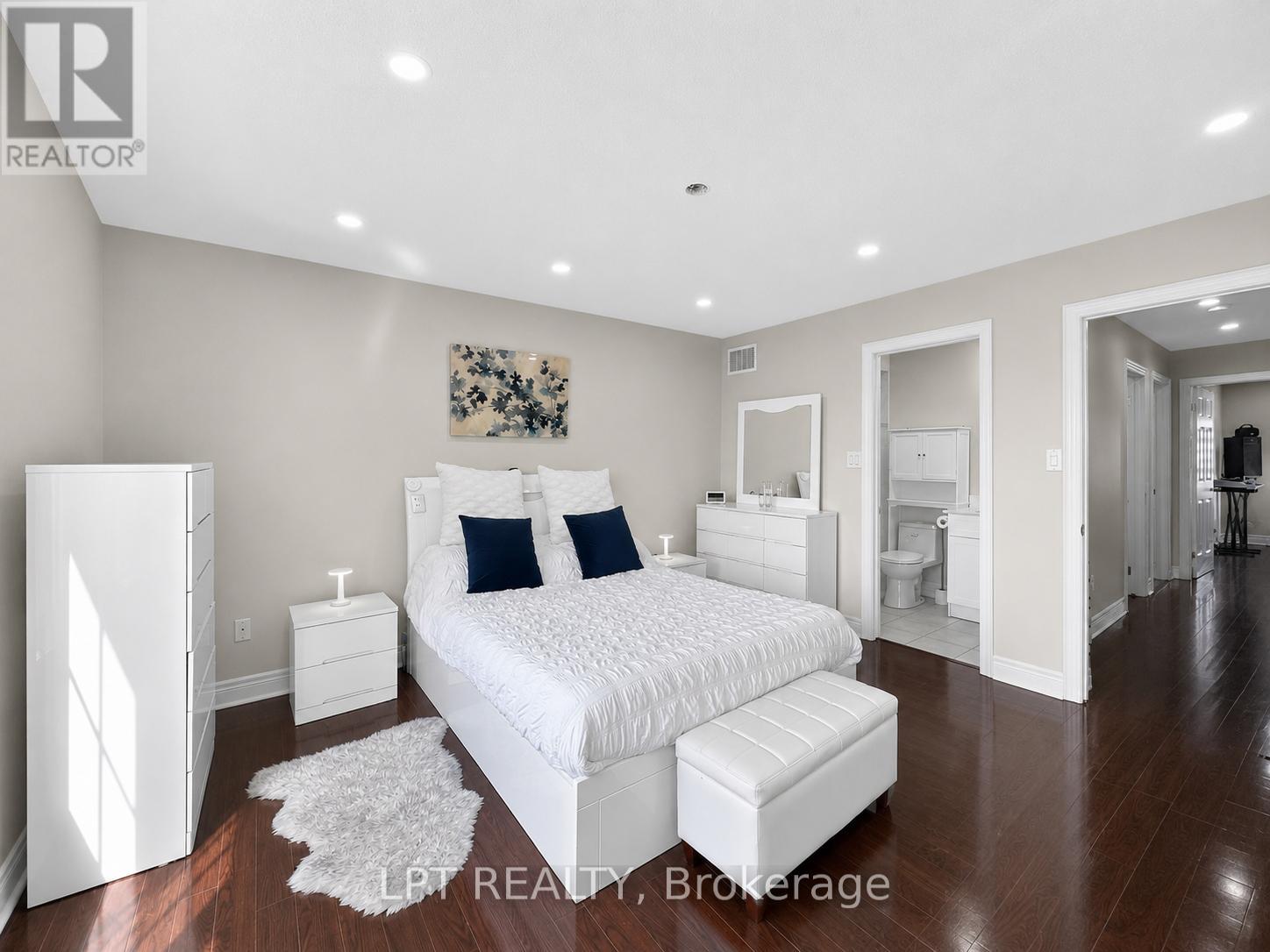 44 CEDAR LAKE CRESCENT - 17