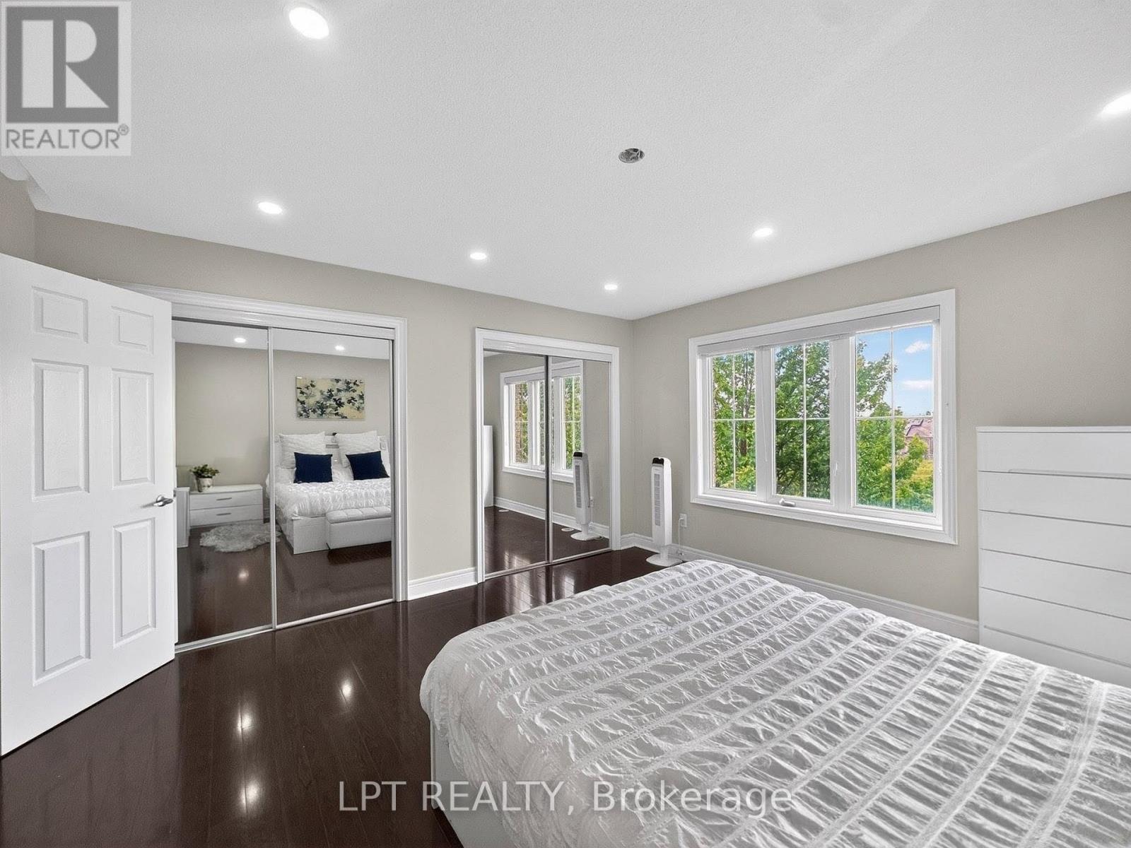 44 CEDAR LAKE CRESCENT - 18