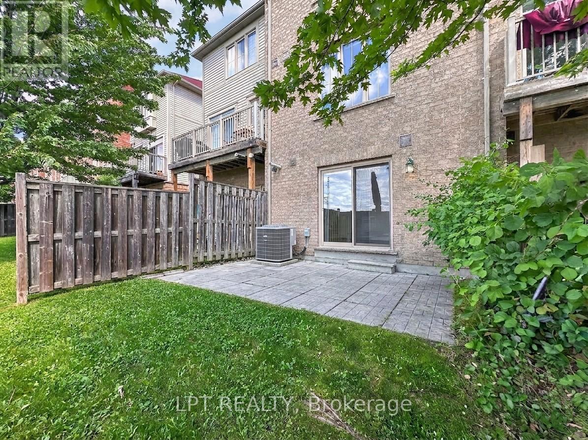 44 CEDAR LAKE CRESCENT - 28