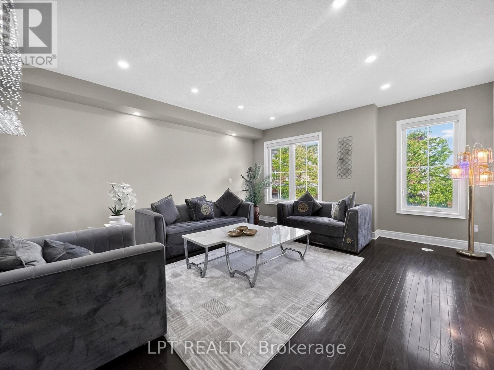 44 CEDAR LAKE CRESCENT - 7
