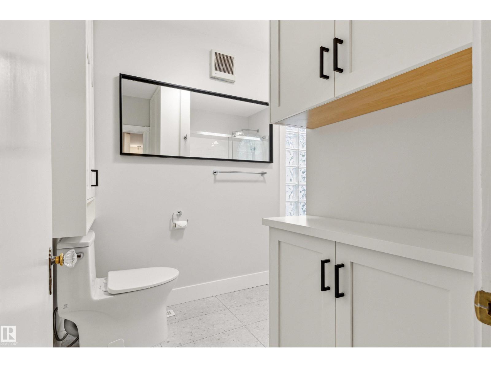 10628 73 AV NW — photo 13
