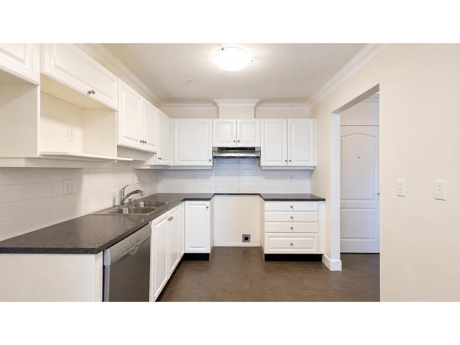 205 15272 20 AVENUE, Surrey