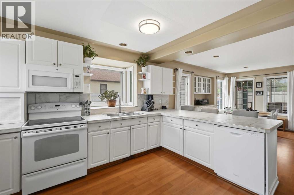 Kitchen - Main Floor