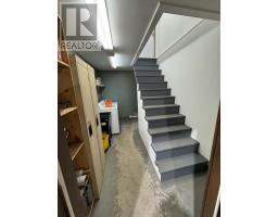 5 Ottawa Avenue thumbnail 12
