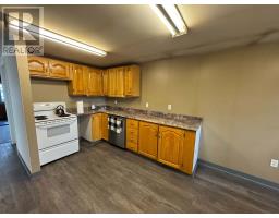5 Ottawa Avenue thumbnail 4