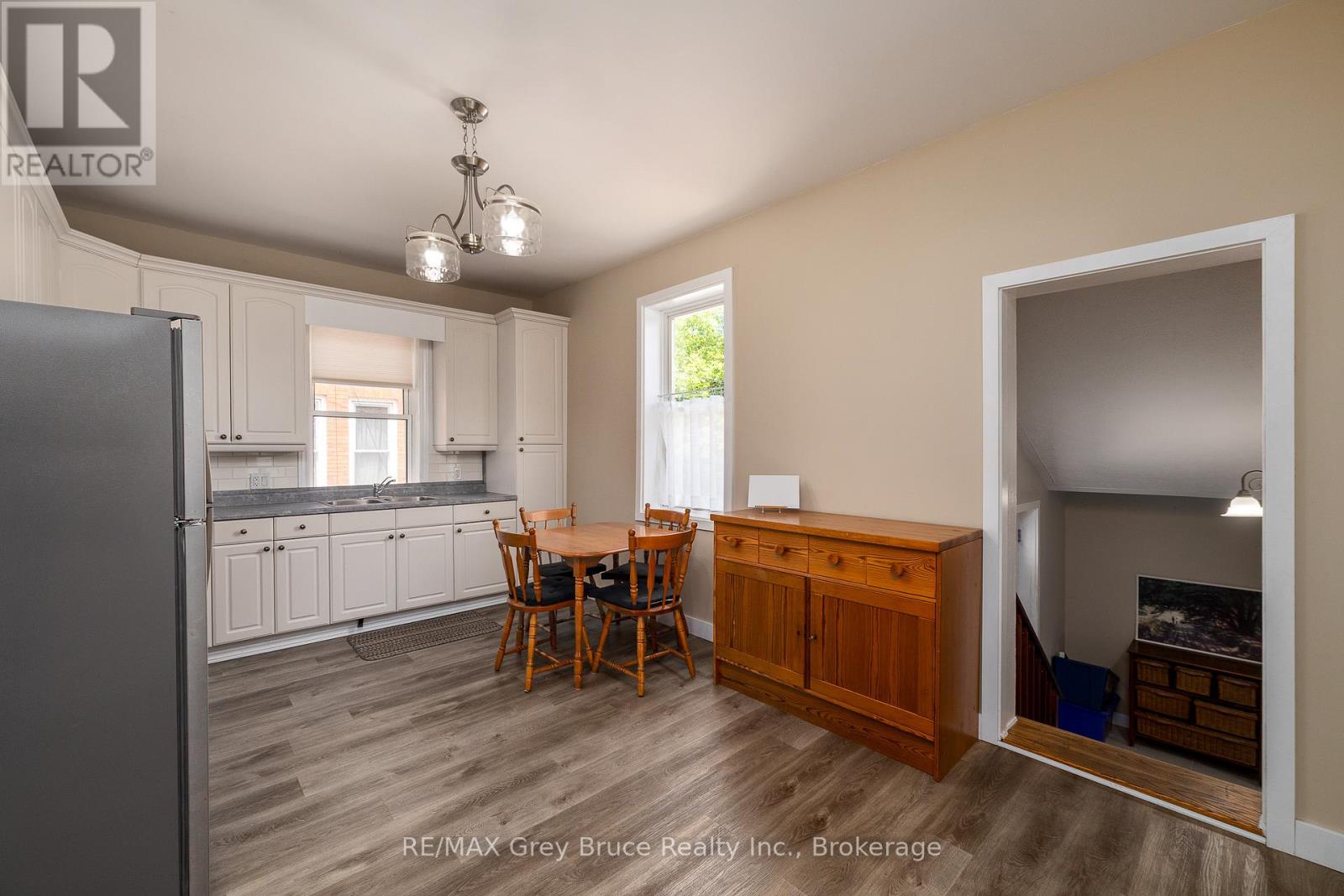 177 2ND AVENUE SW - 10