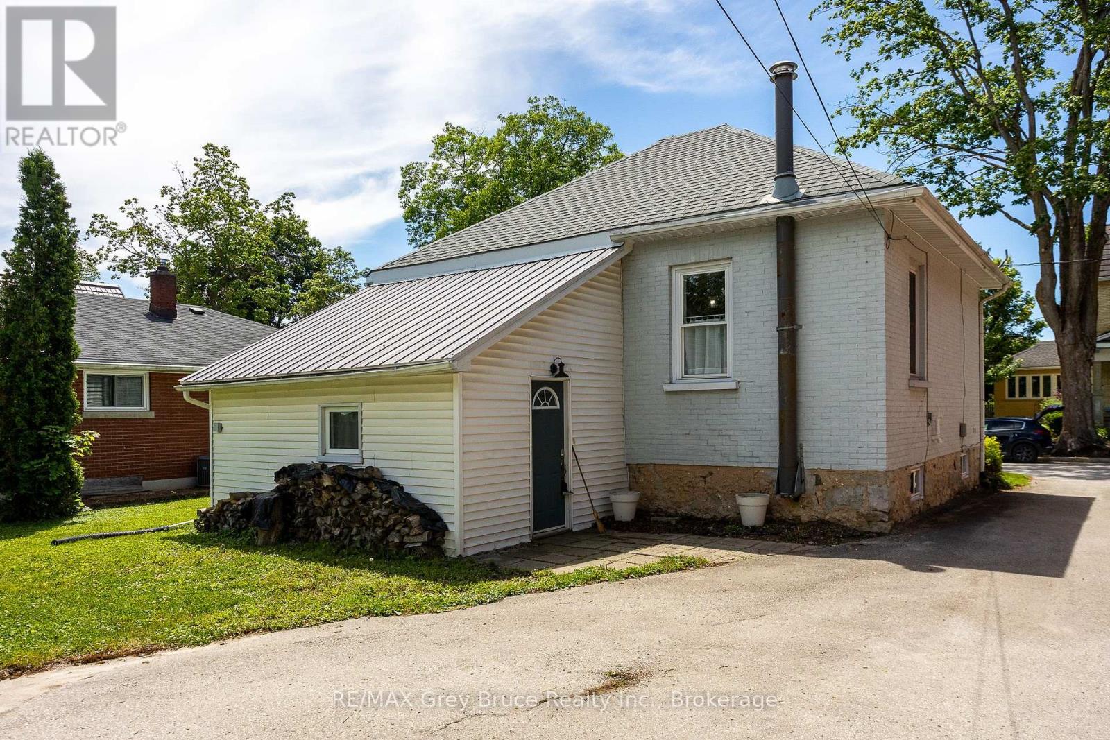 177 2ND AVENUE SW - 3