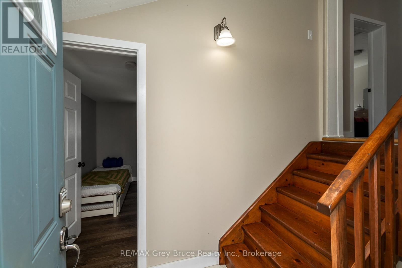 177 2ND AVENUE SW - 30