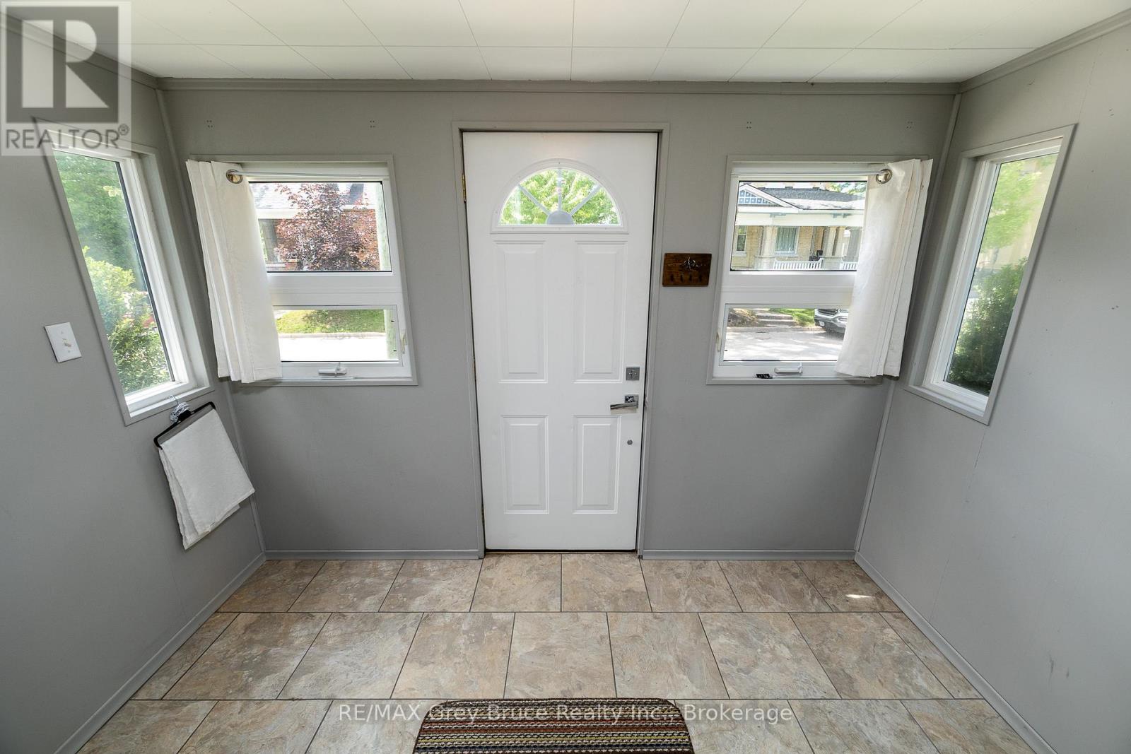 177 2ND AVENUE SW - 7