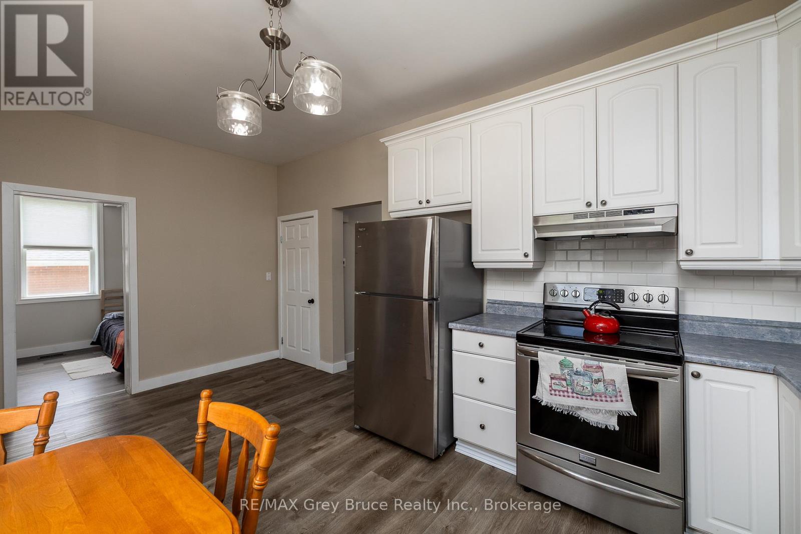 177 2ND AVENUE SW - 9