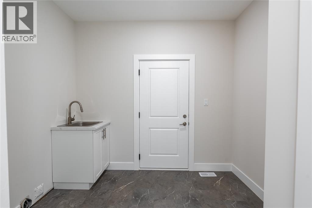 3555 PAUL CRESCENT - 20