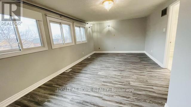 35 DAVIES CRESCENT - 22