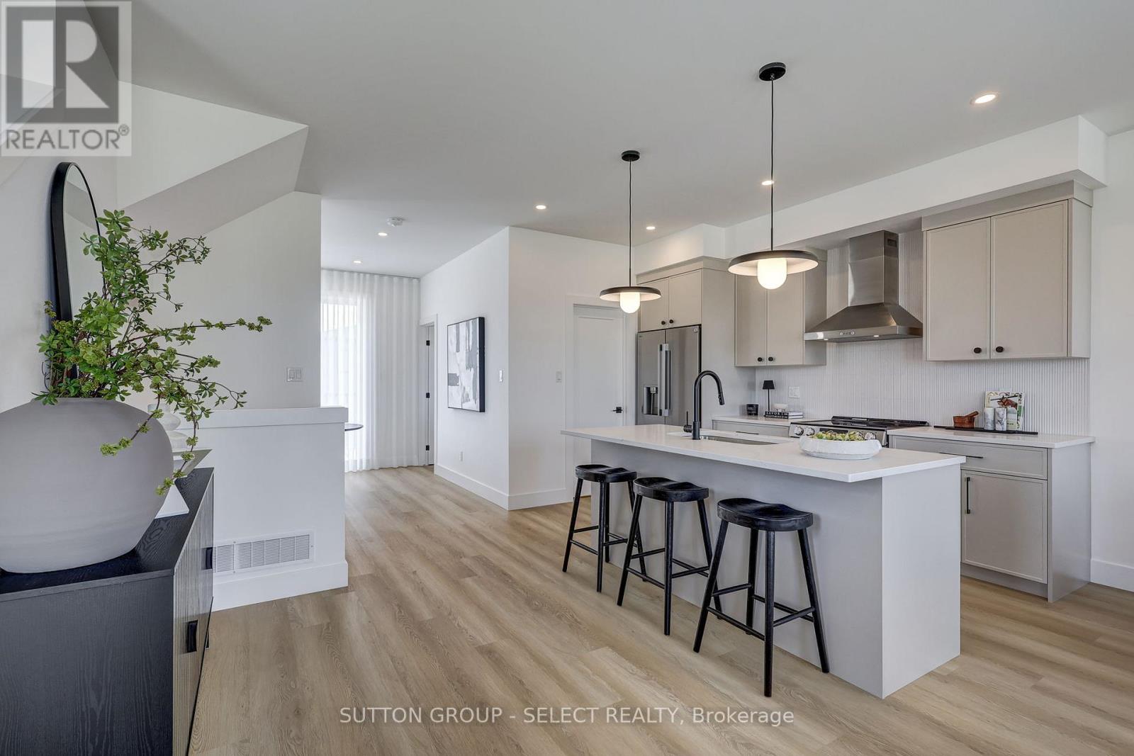 #4 3090 PETTY ROAD - 14