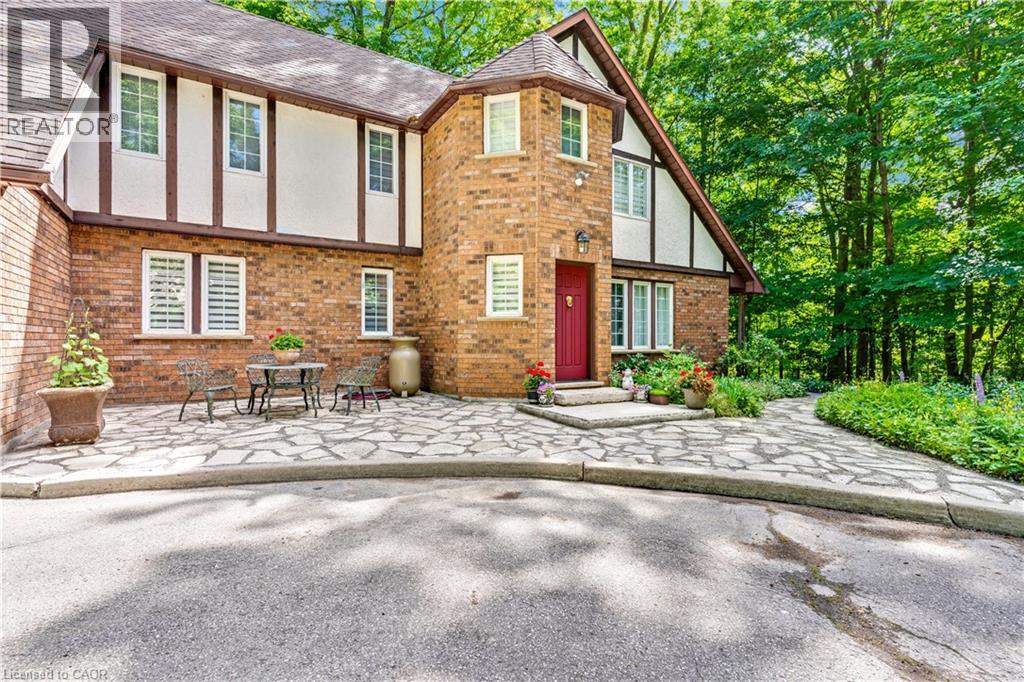 110 GRAND RIDGE Drive - Image 2