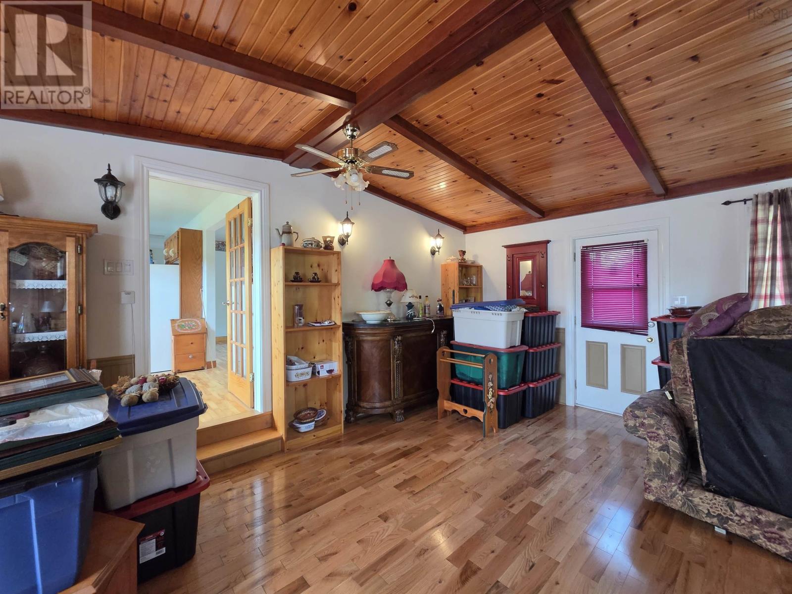2037 Castle Bay Road - 18