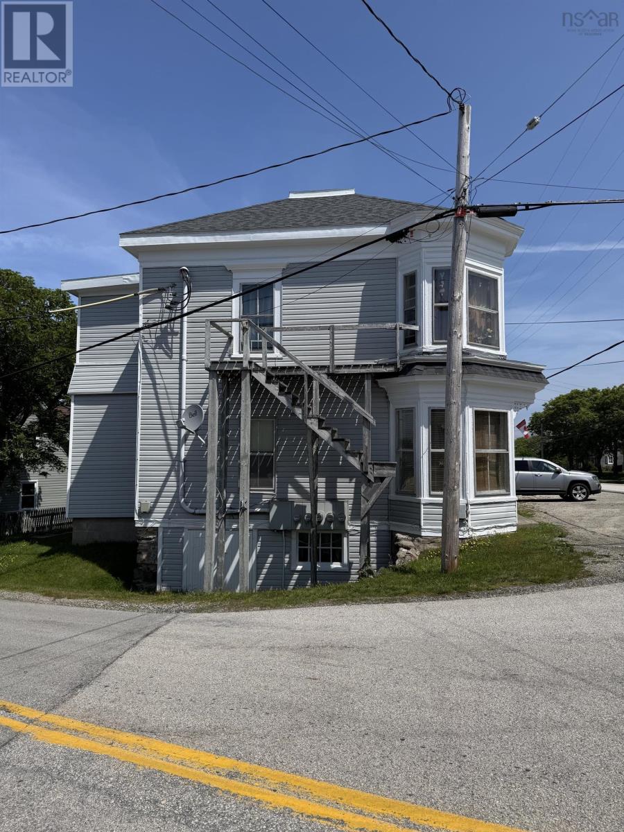 3205 1 Highway - 7