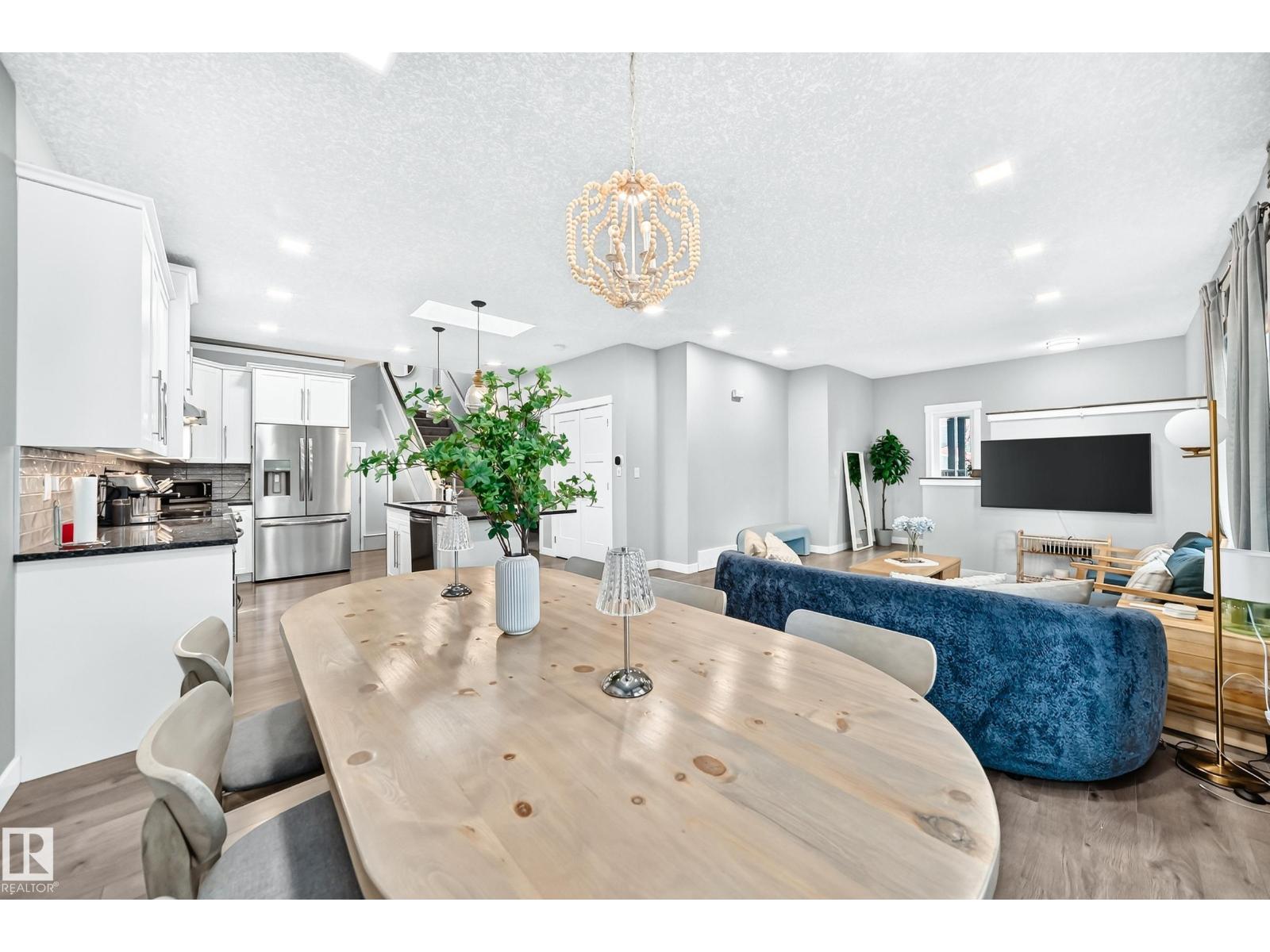 11463 64 ST NW - 12