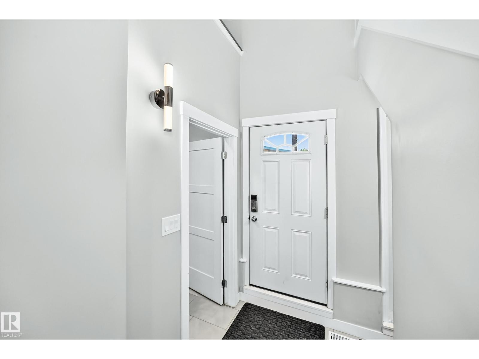 11463 64 ST NW - 26