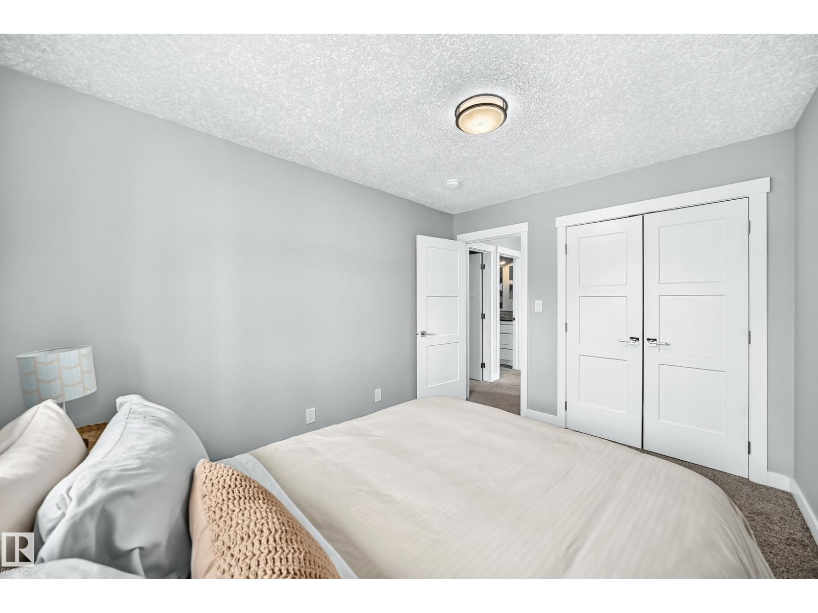 11463 64 ST NW - 29