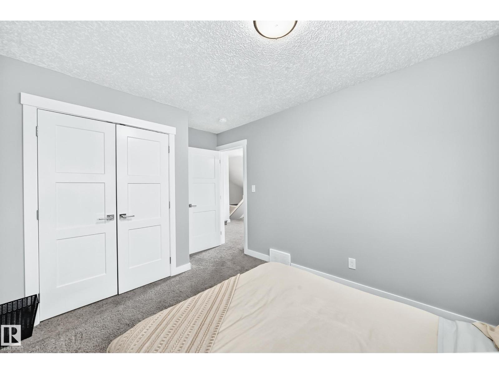 11463 64 ST NW - 31