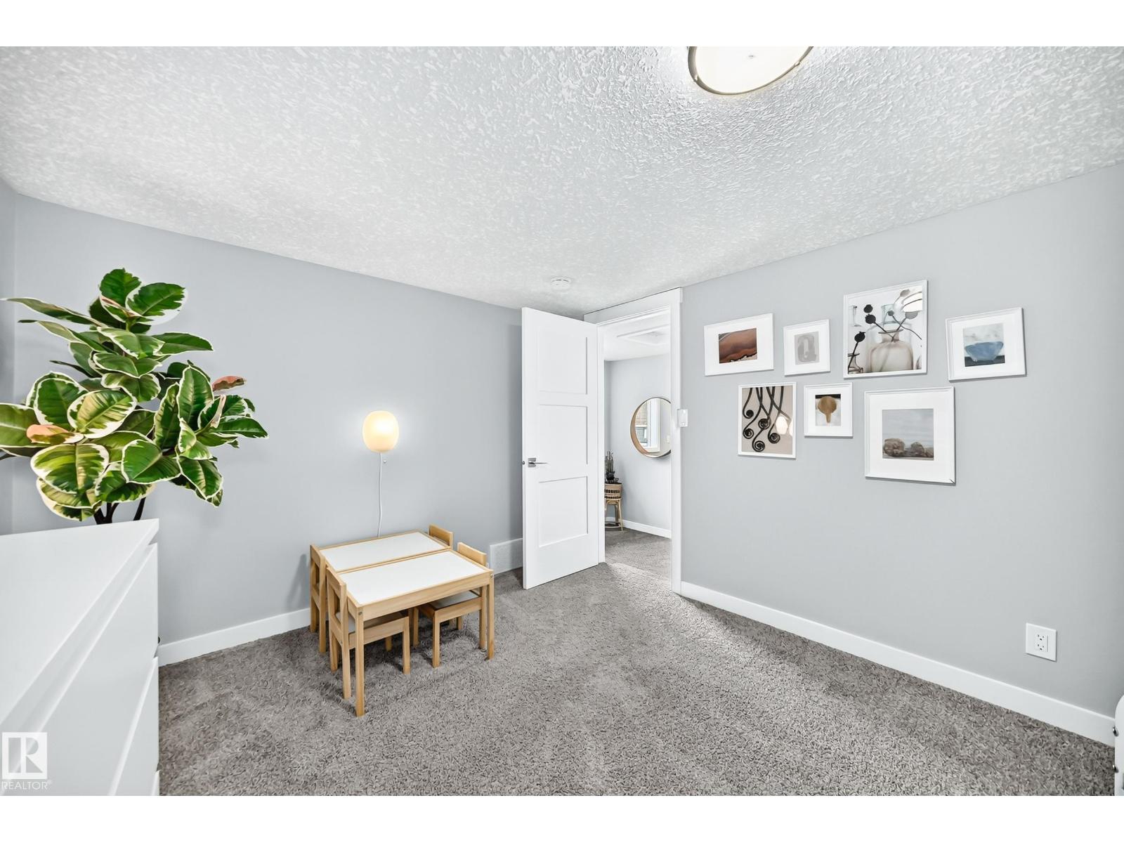 11463 64 ST NW - 33