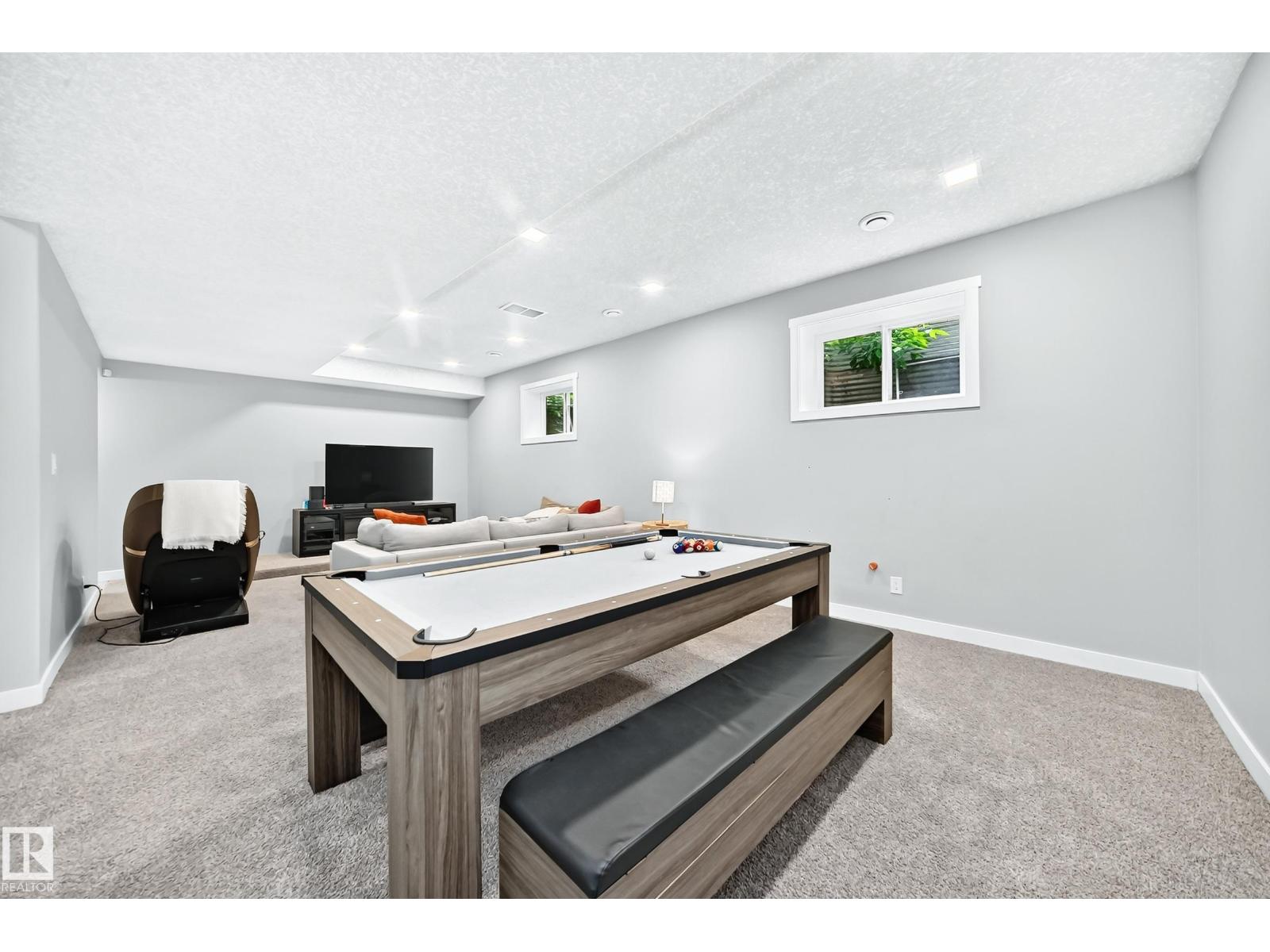 11463 64 ST NW - 41